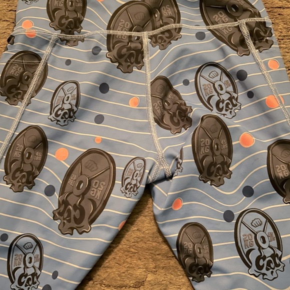 Feed Me Fight Me Death by weights leggings. - Picture 3 of 3